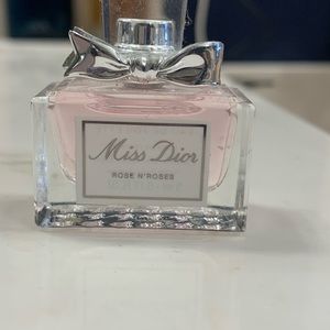 Miss Dior Rose n Roses perfume